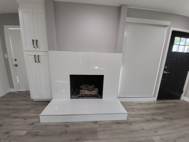 Building Photo - 19221 Napa St