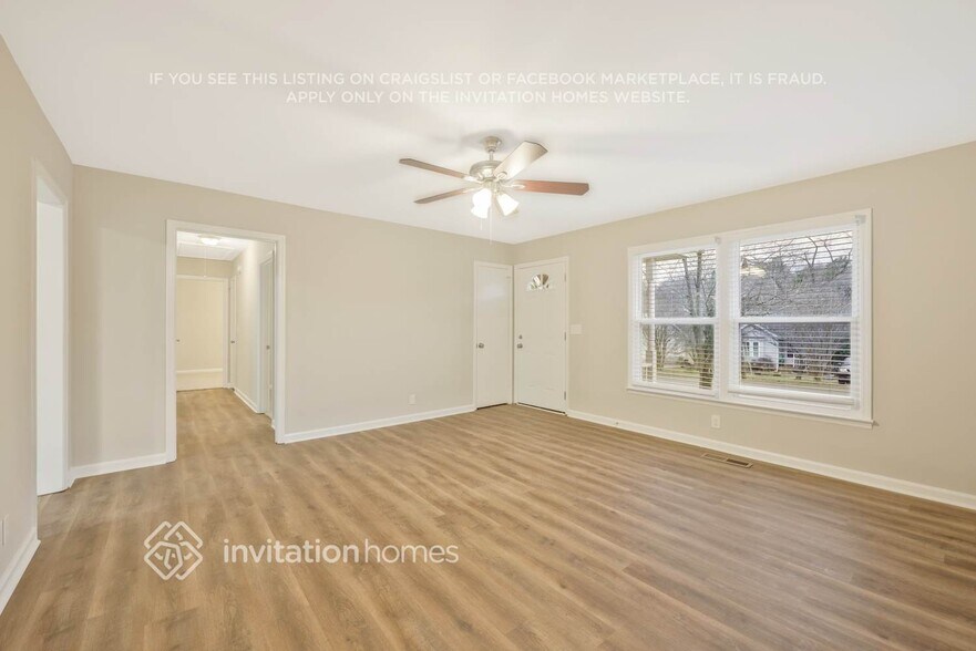 Building Photo - 1128 Sioux Terrace