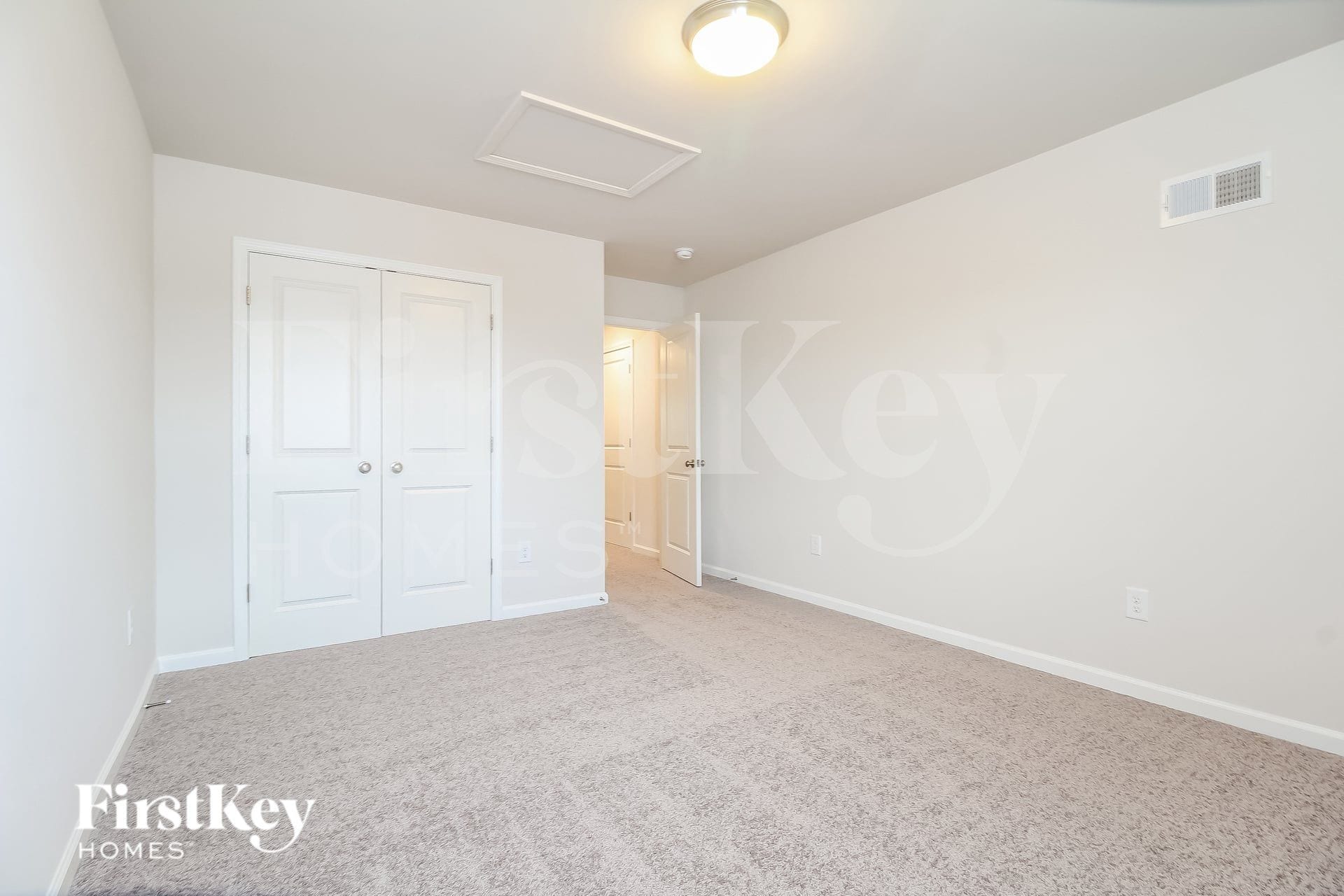 Building Photo - 5 Ramblehurst Rd