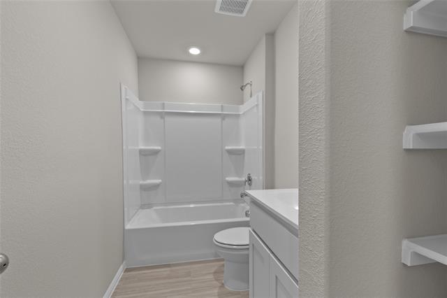 Building Photo - 552 Crestridge Dr N
