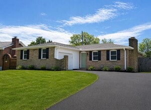 Building Photo - 1352 Canonero Dr