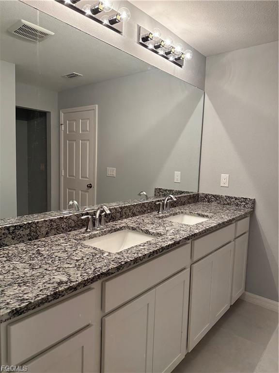 Building Photo - 3756 NE 13th Pl