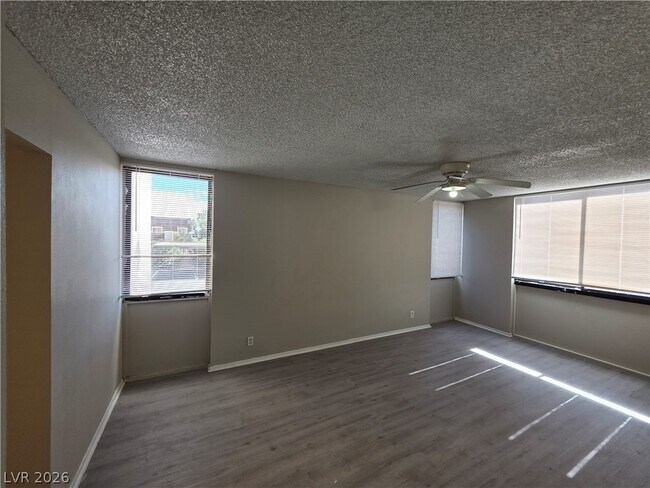 Building Photo - 3930 University Center Dr