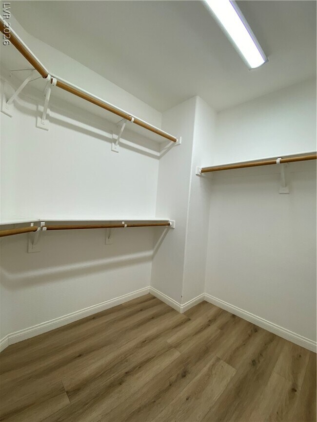 Building Photo - 10549 Cedar Run Ct