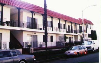 Building Photo - 7050-7059 Waring Ave