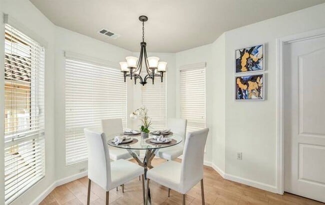 Building Photo - Lorocrib