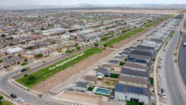 Building Photo - 14805 Holly Springs