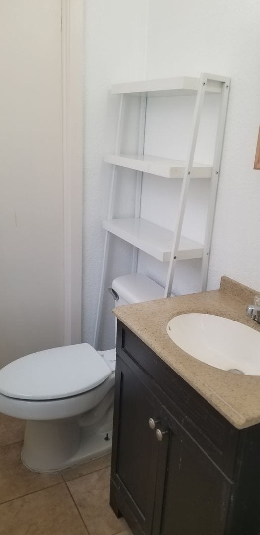 Building Photo - Super cute 3/1.5