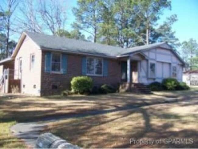 Primary Photo - 3 Bedroom, 2 Bath House