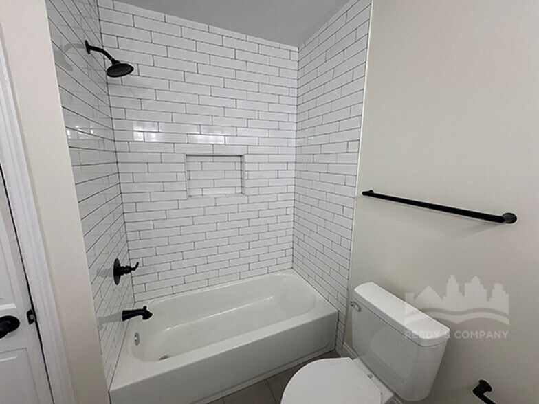 Building Photo - 108 N Highland St