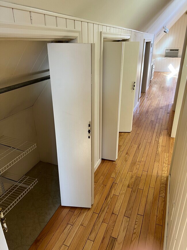 Corridor storage upstairs. - 27 S Riverview Hts