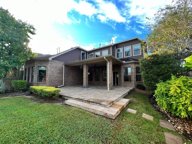 Building Photo - 7007 Fall Creek Ln