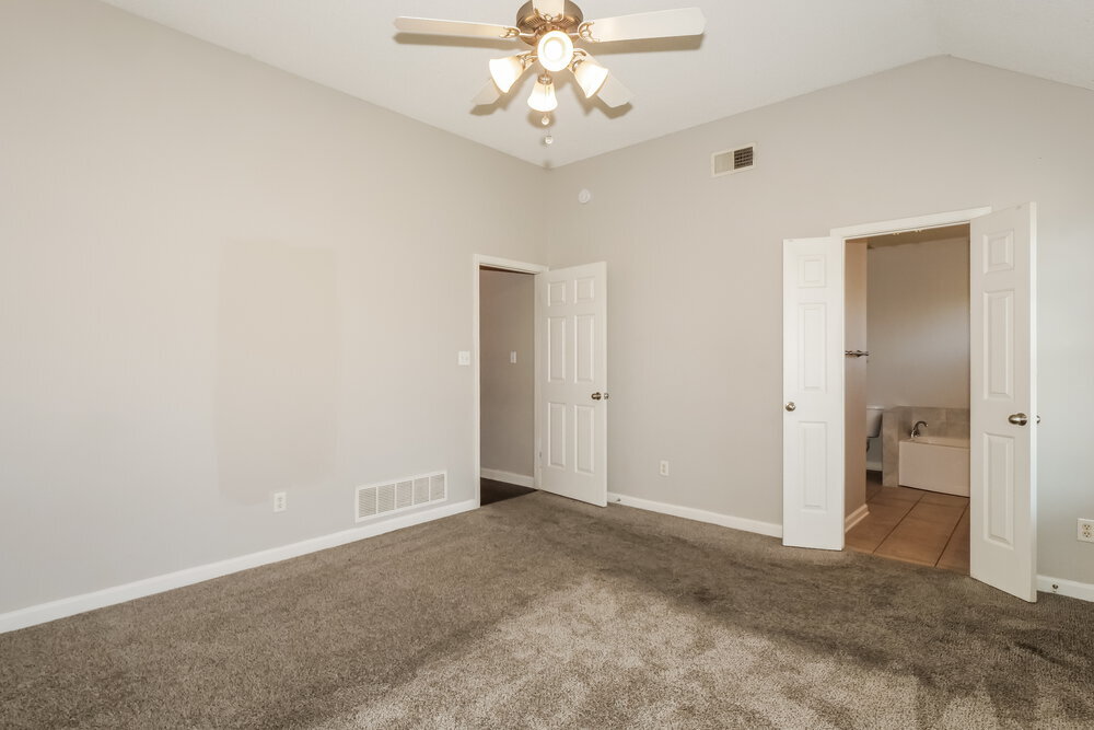Building Photo - 9908 Tremont Dr