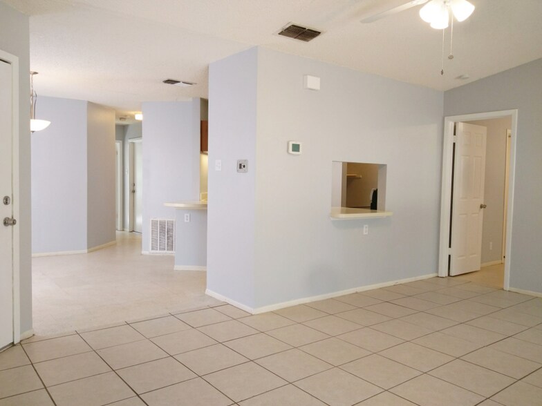 Living to Master Bedroom - 2506 corian glen dr