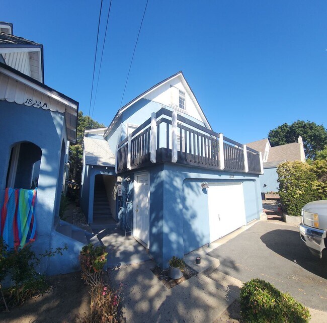 Building Photo - 1822-1828 Fixlini Street***