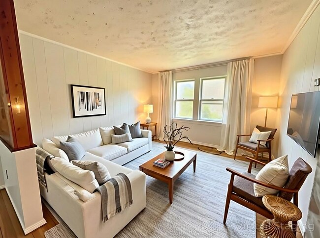 Building Photo - 3 Bed/1 Bath Home in Clairton