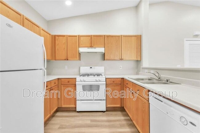 Building Photo - 8842 Duncan Barrel Ave