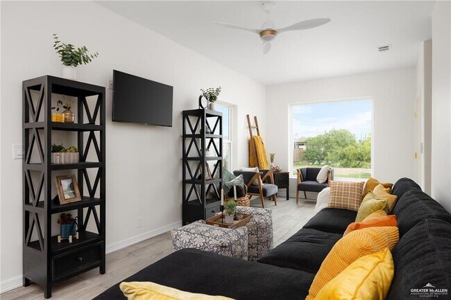 Building Photo - 38 Bass Ave