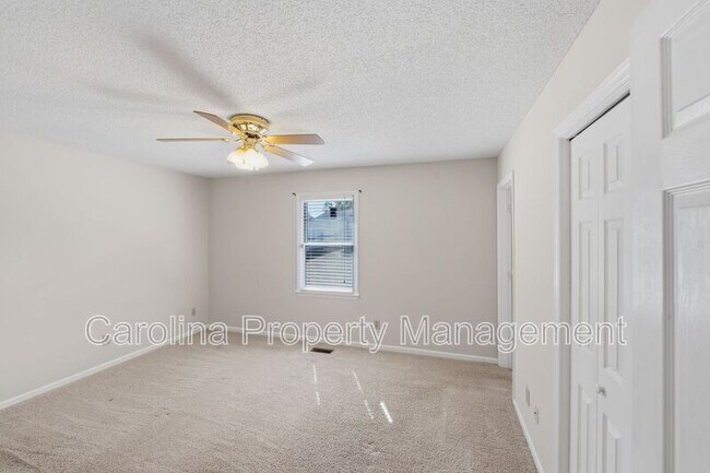 Building Photo - 1607 McFarland Dr