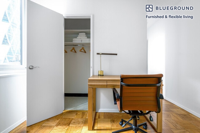 Building Photo - 230 W 55th St