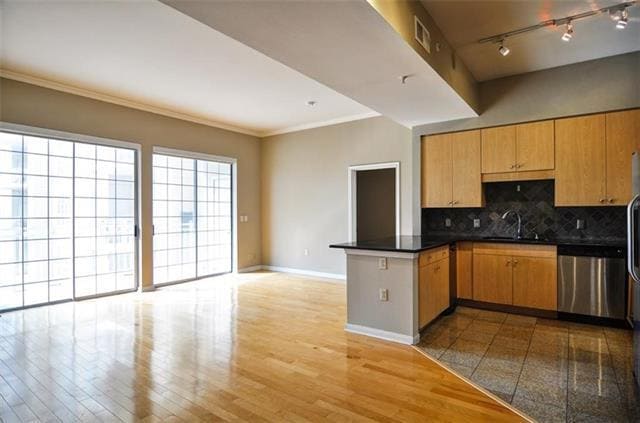 Building Photo - 3225 Turtle Creek Blvd Blvd