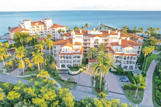 Building Photo - 19211 Fisher Island Dr
