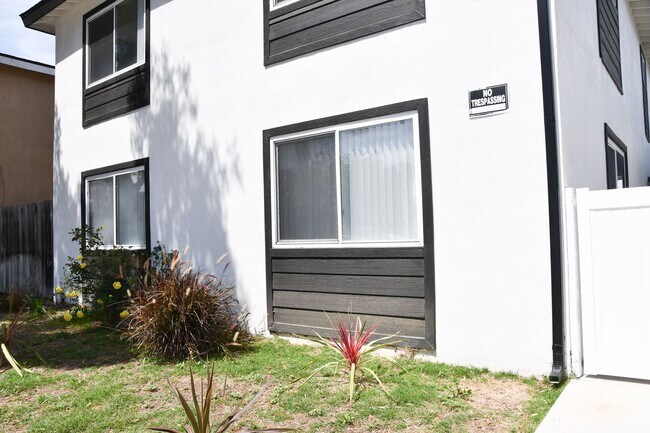 Building Photo - 994 Valencia St