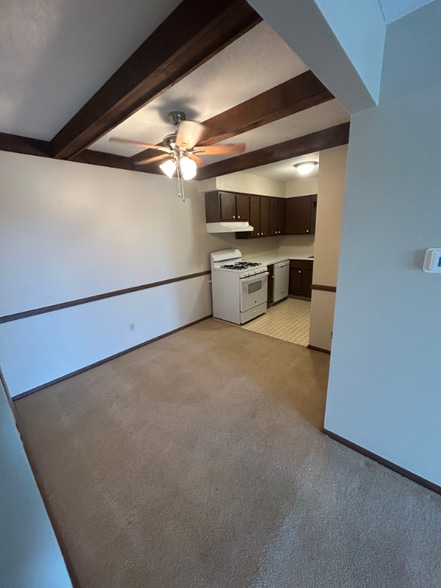 Building Photo - 7100 Van Dorn St