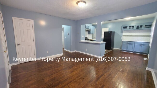 Building Photo - 5910 Park Ave