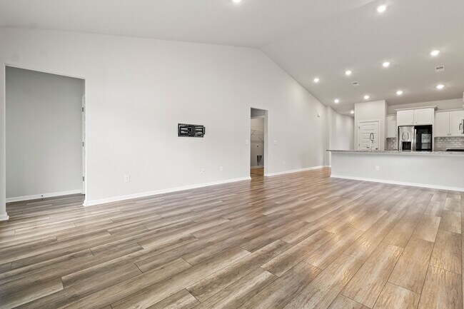 Building Photo - Empyrean Home