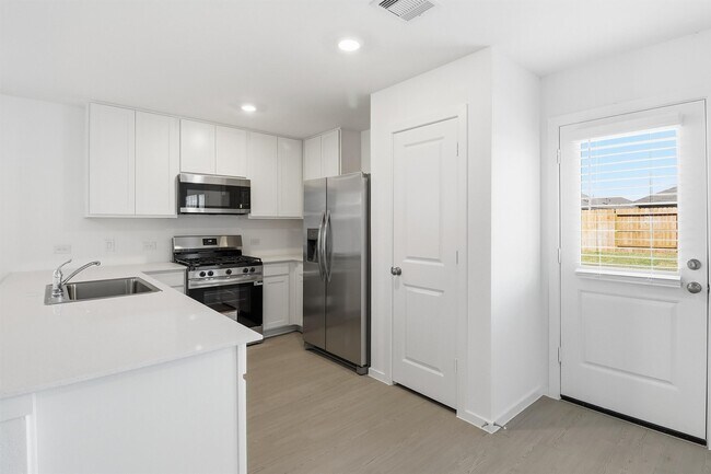 Building Photo - 26914 Dalmatian Bellflower Dr