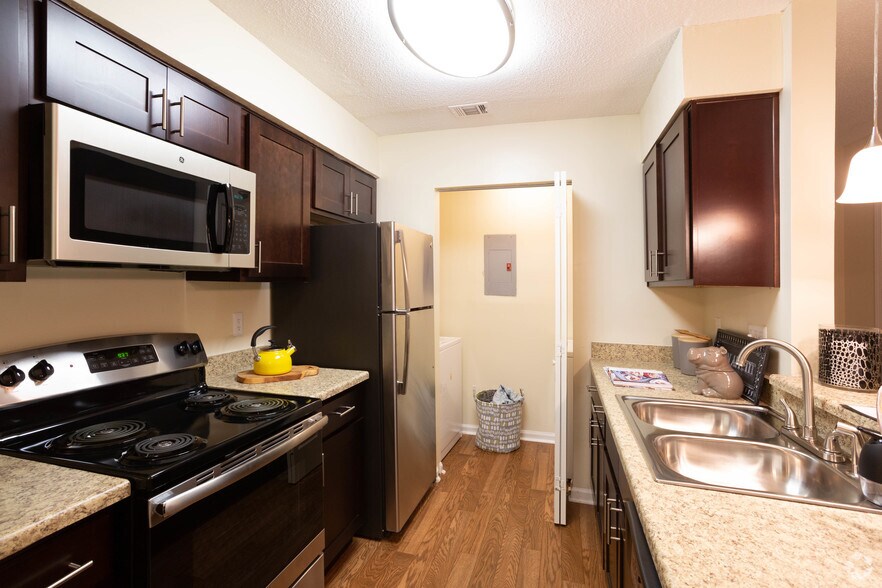 Palmetto Place Apartments 4807 Old Spartanburg Rd Taylors SC 29687