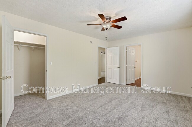 Building Photo - 1690 River Bend Rd