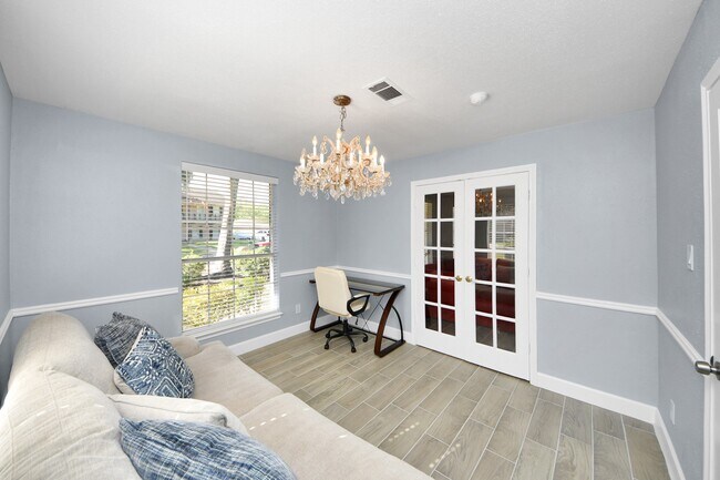 Building Photo - 5810 Wanakah Dr