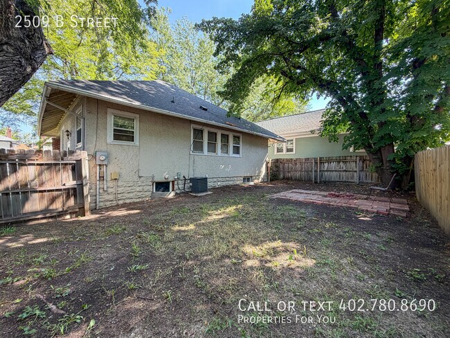 Building Photo - 2509 B St