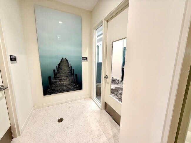 Building Photo - 301 Quay Cmn