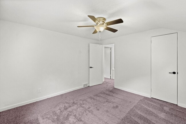 Building Photo - AVAILABLE OCT 1ST!! GORGEOUS 2 BEDROOM HOU...