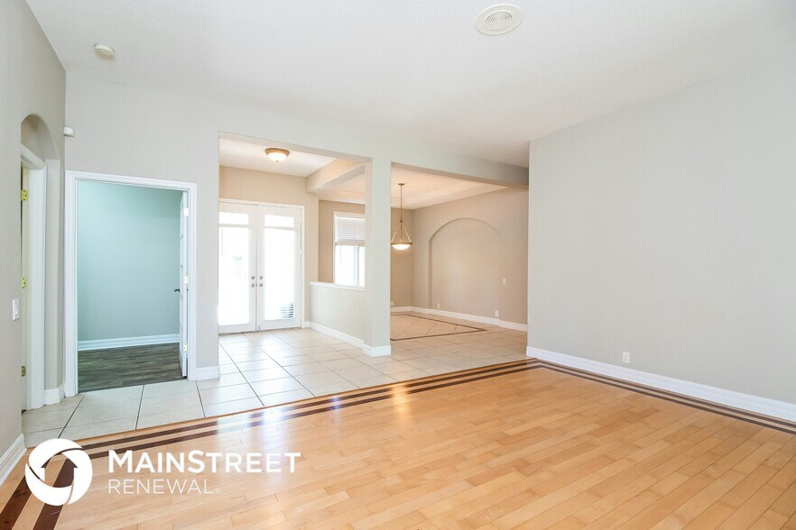 Building Photo - 870 Ohio Ct