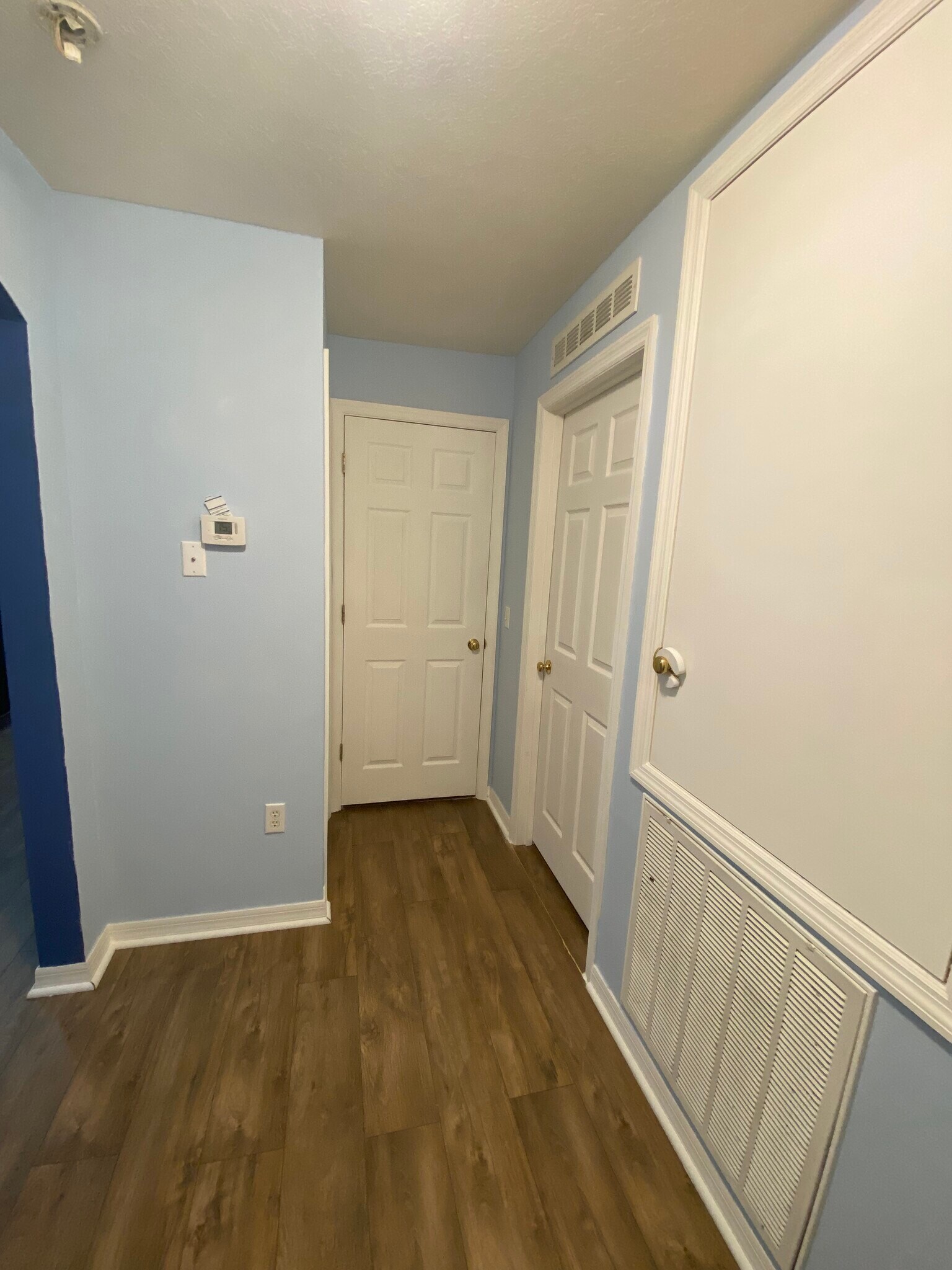 Building Photo - 4600 Tarrega St