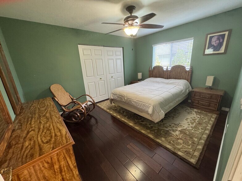 Building Photo - 939 St Andrews Blvd