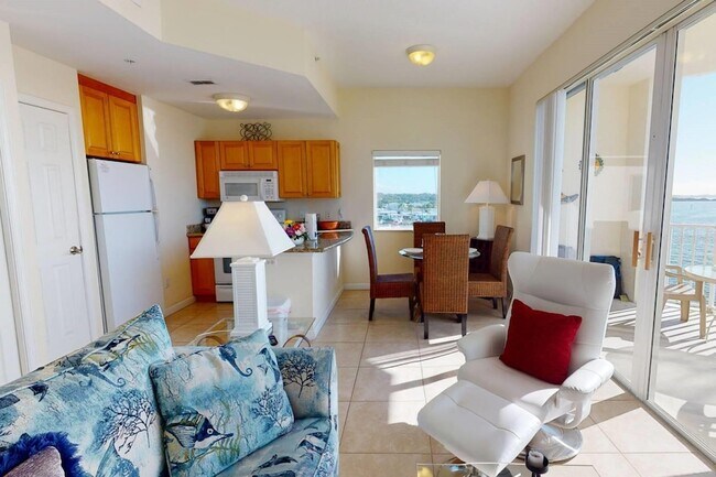 Building Photo - 8800 Bay Pines Blvd