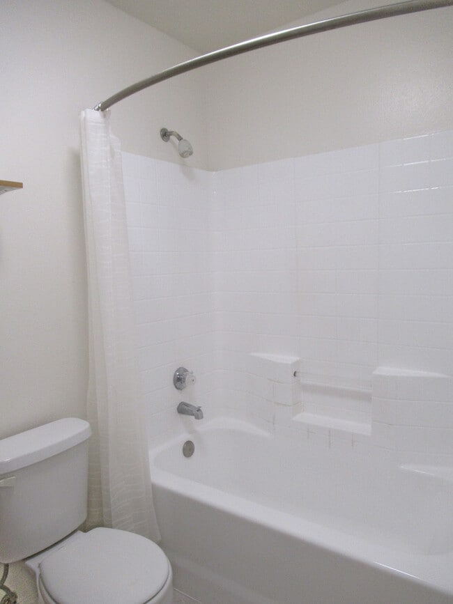 Building Photo - 29840 Landau Blvd