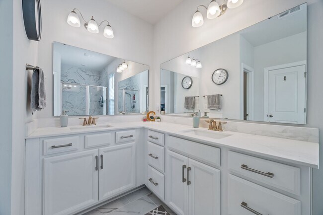 Building Photo - 1339 Bermuda Grass Dr