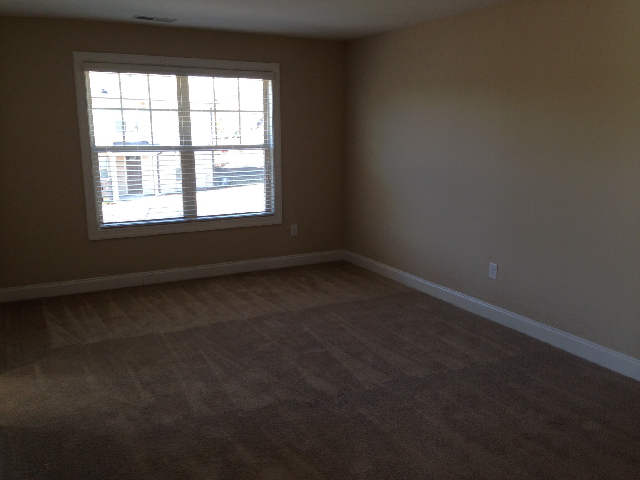 Building Photo - 7637 Weathered Oak Way