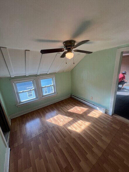 Building Photo - 132 Reed Ave
