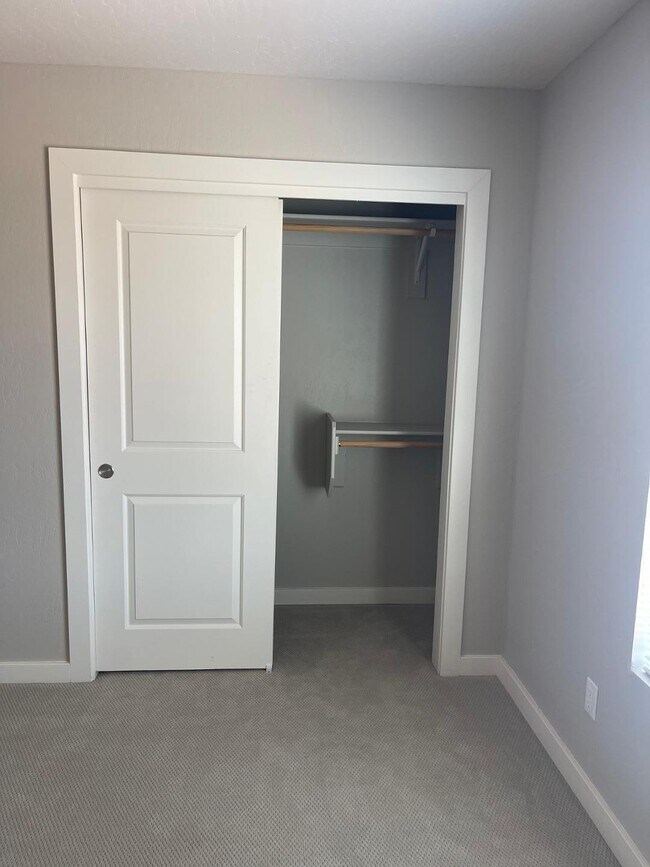 Building Photo - 1668 Bull Lea Dr SE