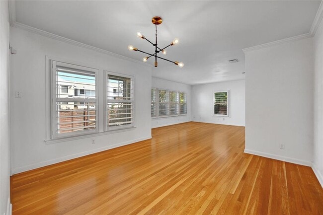 Building Photo - 1203 W 40th St