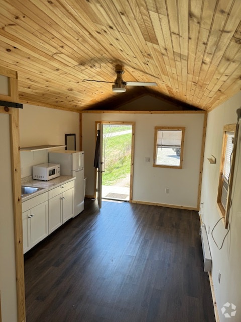Building Photo - 9824 Hwy 421 S