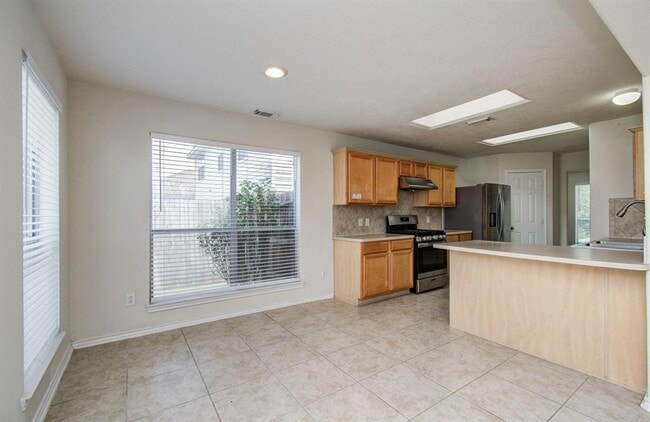Building Photo - 12026 Parkers Hideaway Dr