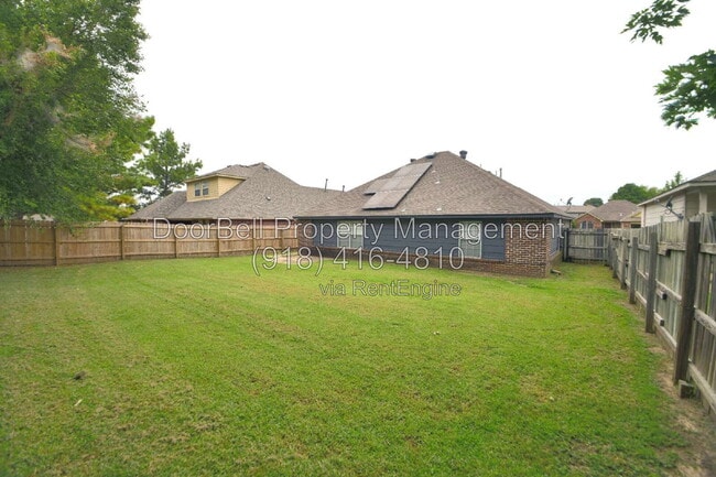 Building Photo - 11621 S Mulberry Ln